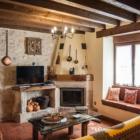 La Fuente Del Pinar *