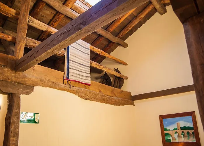 La Fuente Del Pinar Country house Valdesimonte