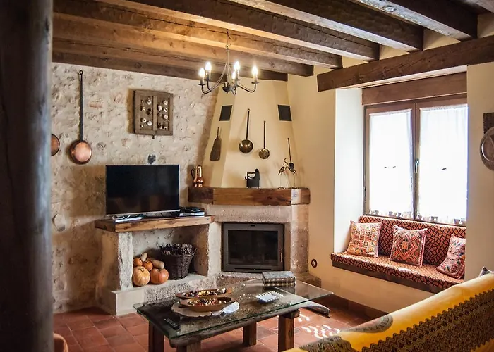 La Fuente Del Pinar *