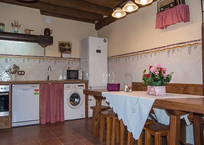 La Fuente Del Pinar Country house *